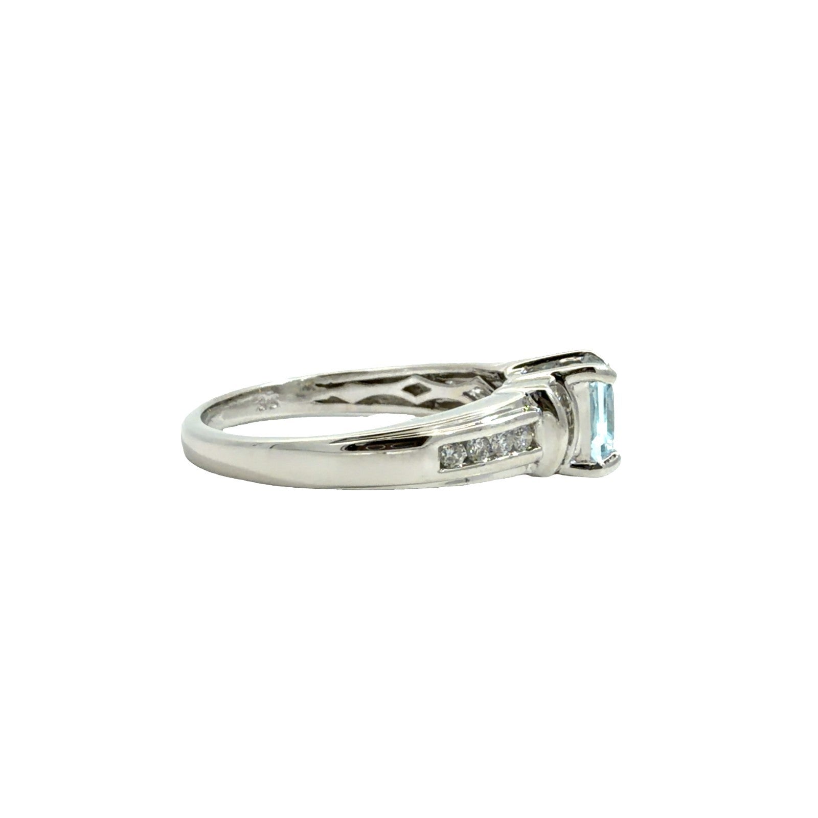 14k White Gold Princess-Cut 0.54tcw Aquamarine & 0.20cttw Diamond Ring Size 6.751