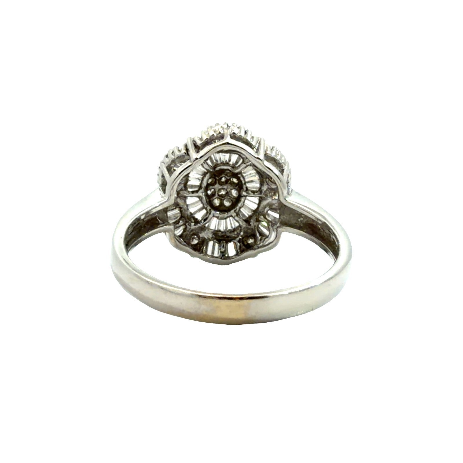 18k White Gold 0.65ctw Diamond Cluster Cocktail Ring Size 6.52