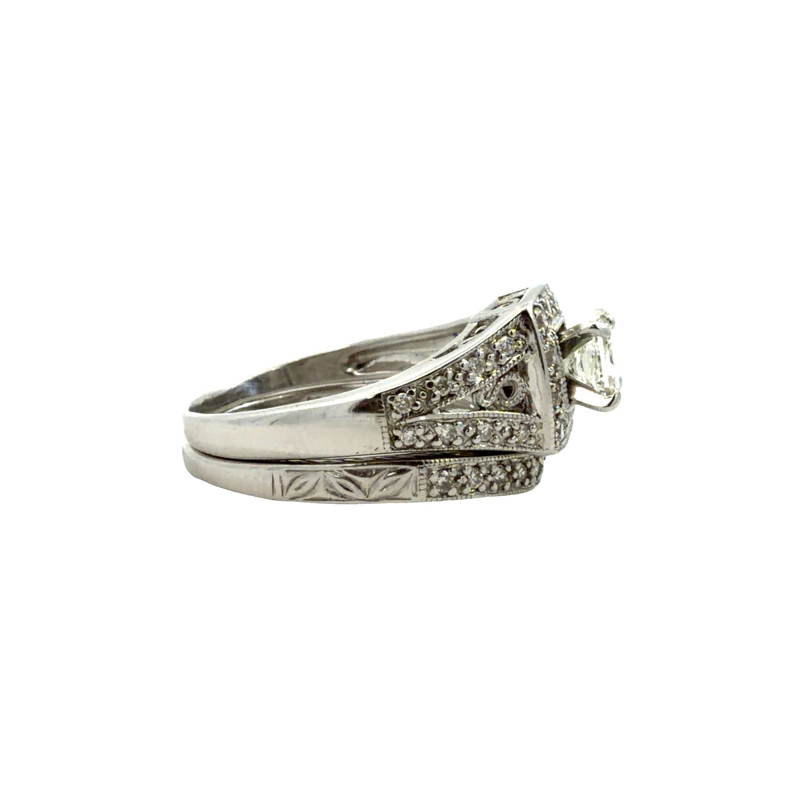 14k White Gold 0.94cttw Diamond Halo Bridal Set Size 74