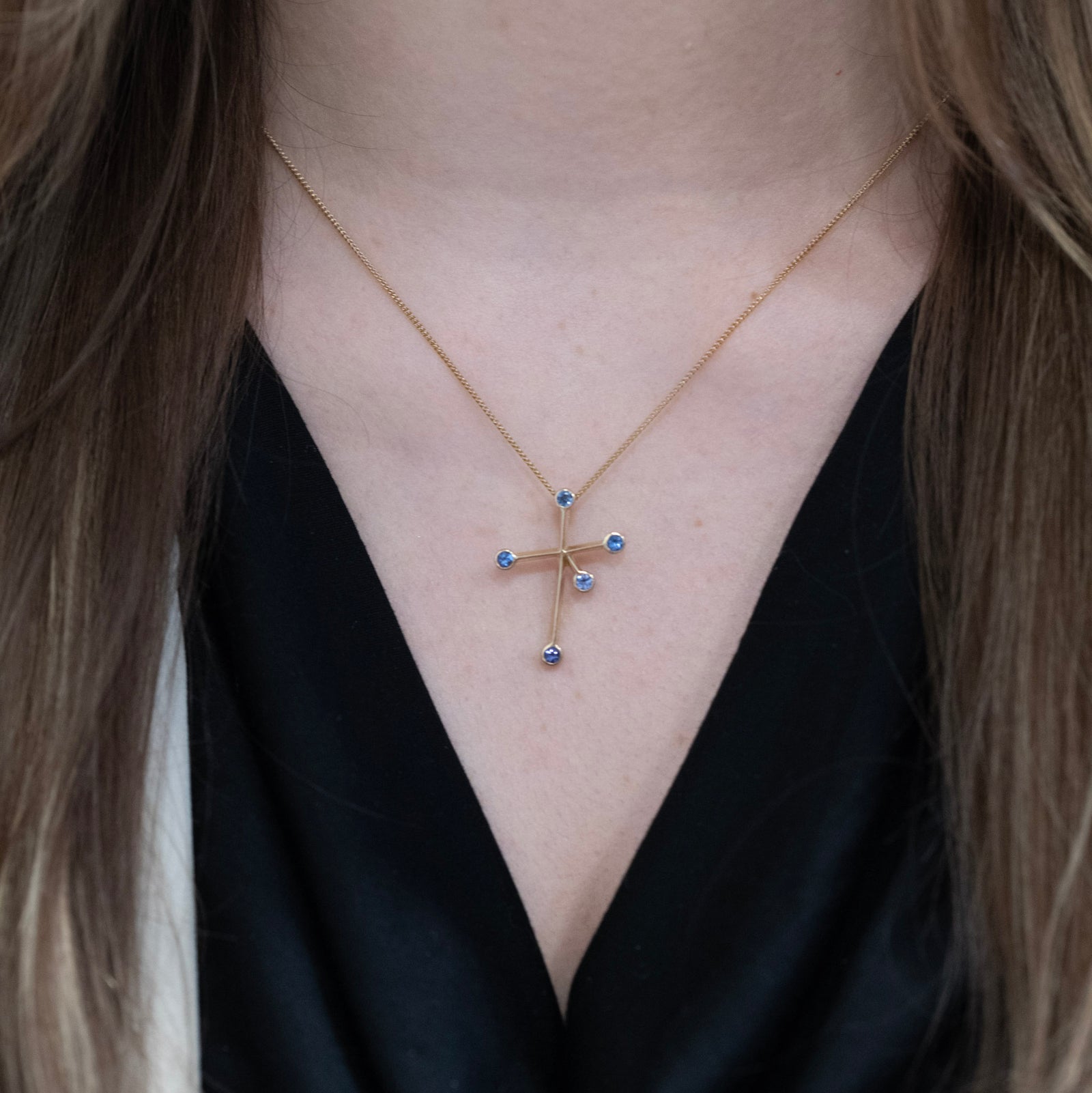 Estate 18k Yellow Gold 0.30ctw Tanazanite Southern Cross Necklace 18"