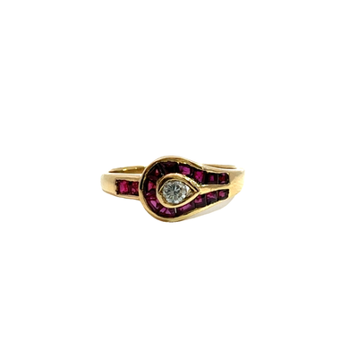 Vintage 18k Yellow Gold Ruby and Diamond Ring