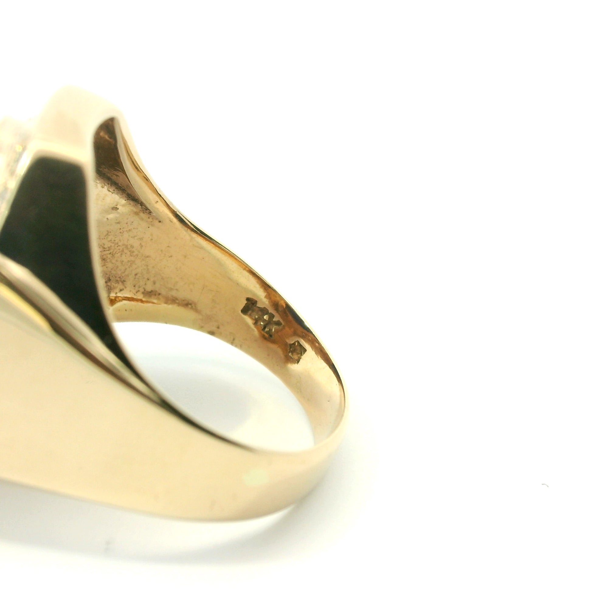 Vintage 14k Yellow Gold Lapis Lazuli and Diamond Ring