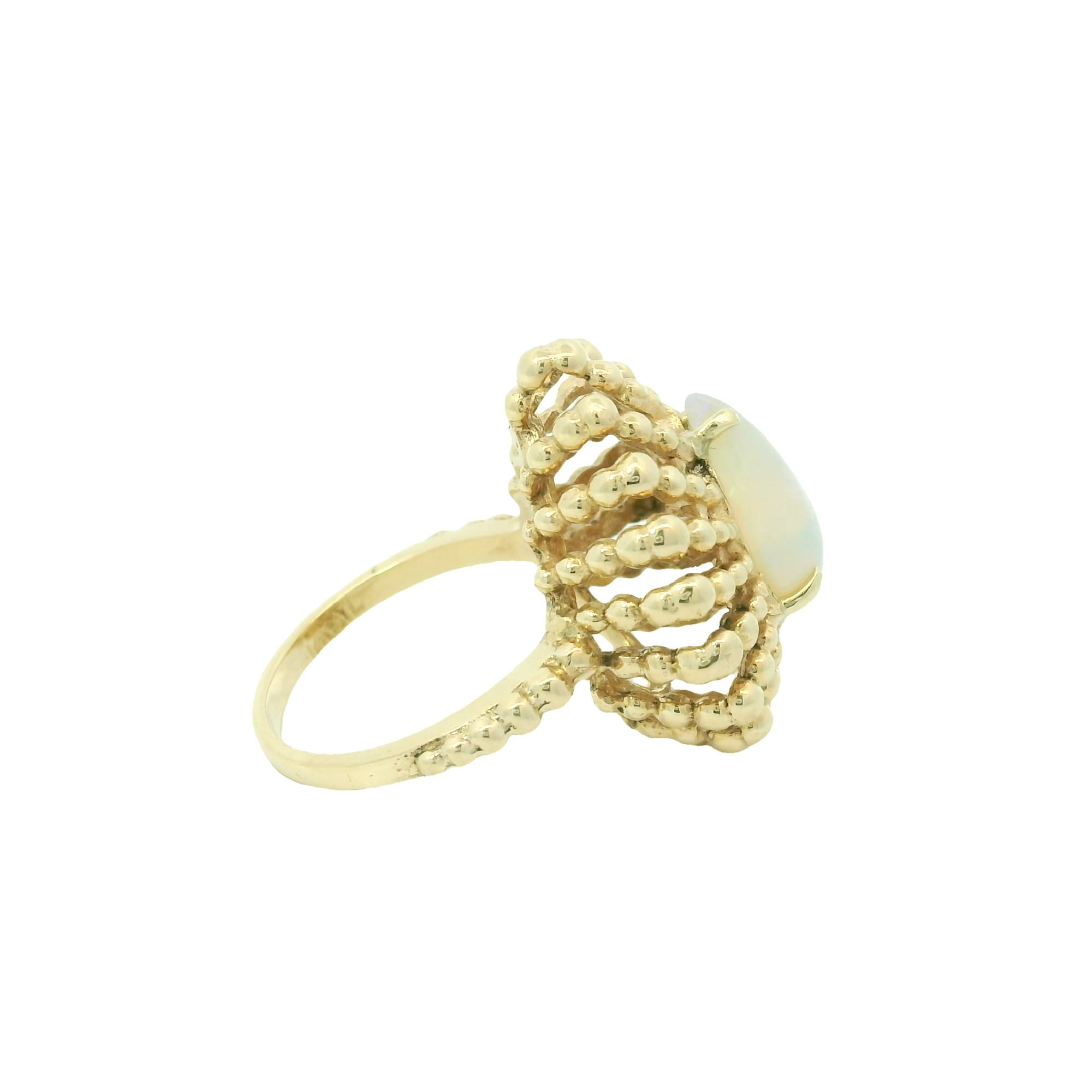 Vintage 14k Yellow Gold Tear Drop Opal Ring