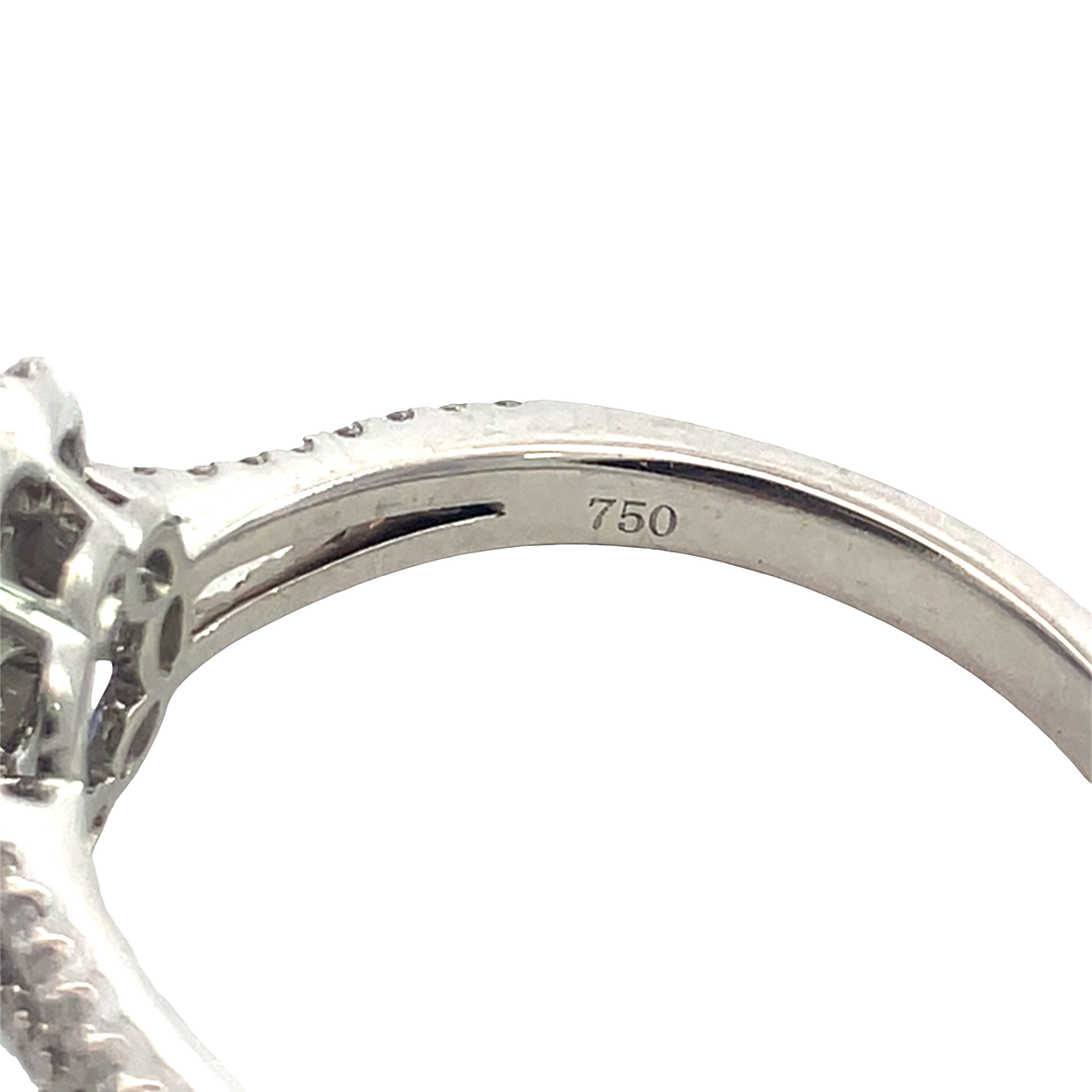 Vintage 18k White Gold 0.80ctw Tanzanite and 0.62ctw Diamond Flower Ring