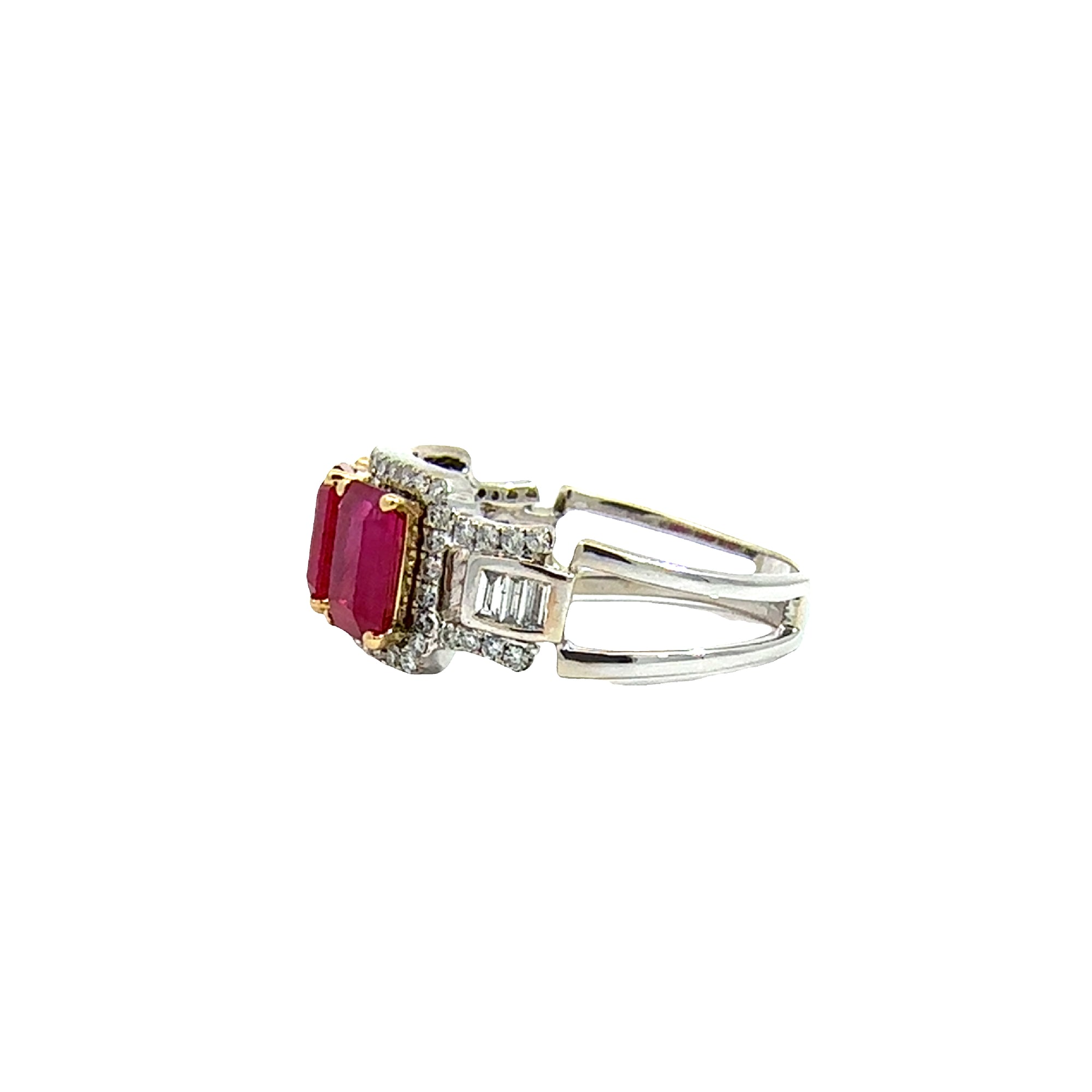 Vintage 18k Yellow Gold 3.40ctw Ruby and 0.55ctw Diamond Ring