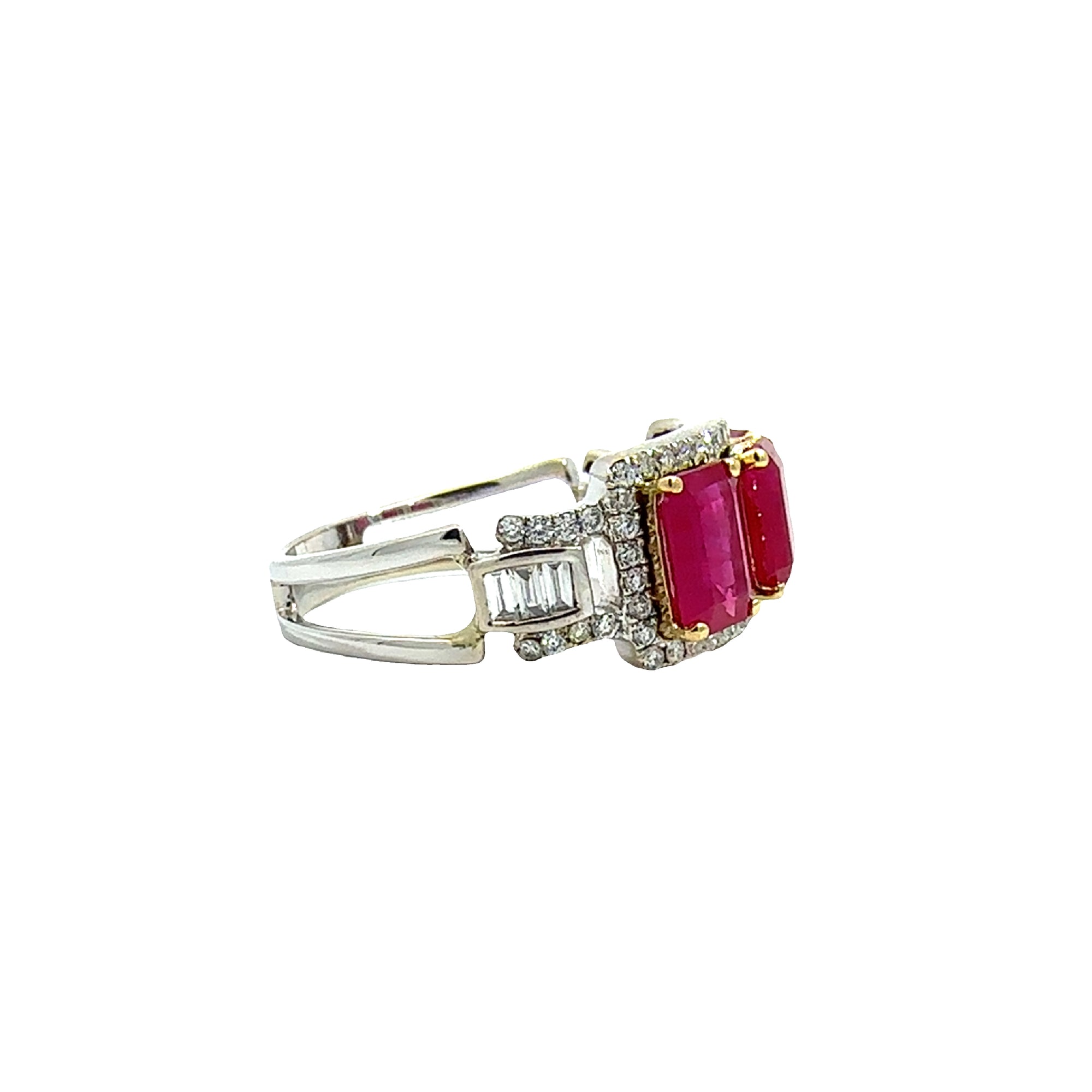 Vintage 18k Yellow Gold 3.40ctw Ruby and 0.55ctw Diamond Ring