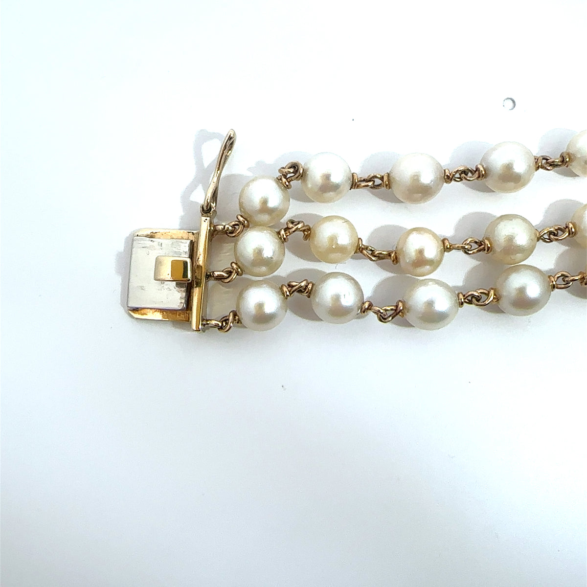 Vintage 14k Yellow Gold Triple Strand Pearl 0.30ctw Sapphire Hidden Watch Bracelet 7"
