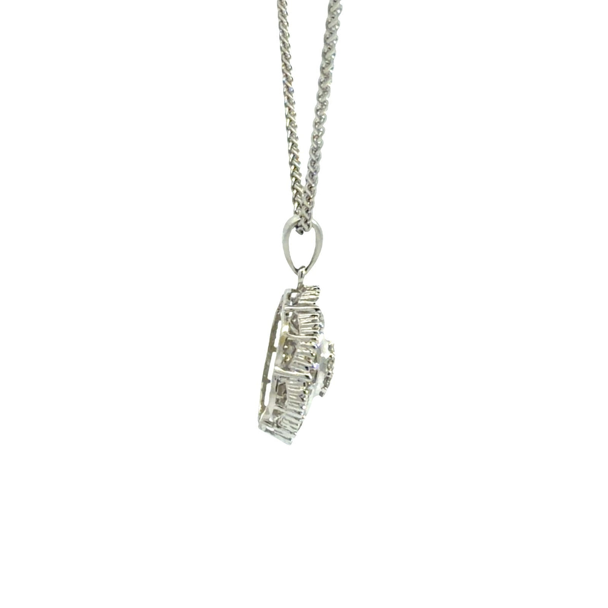 18k White Gold  0.60ctw Diamond Cluster Pendant Necklace3
