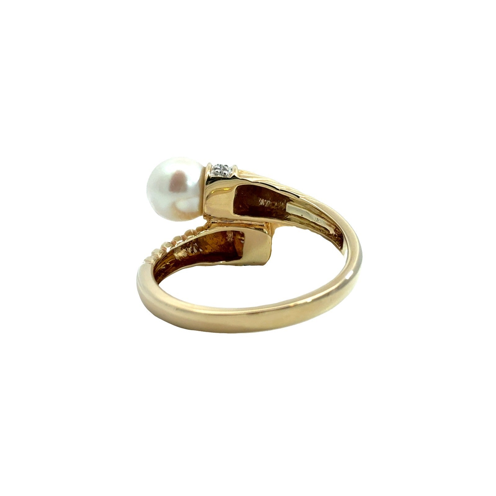 14k Yellow Gold Pearl and 0.10cttw Diamond Bypass Cocktail Ring3