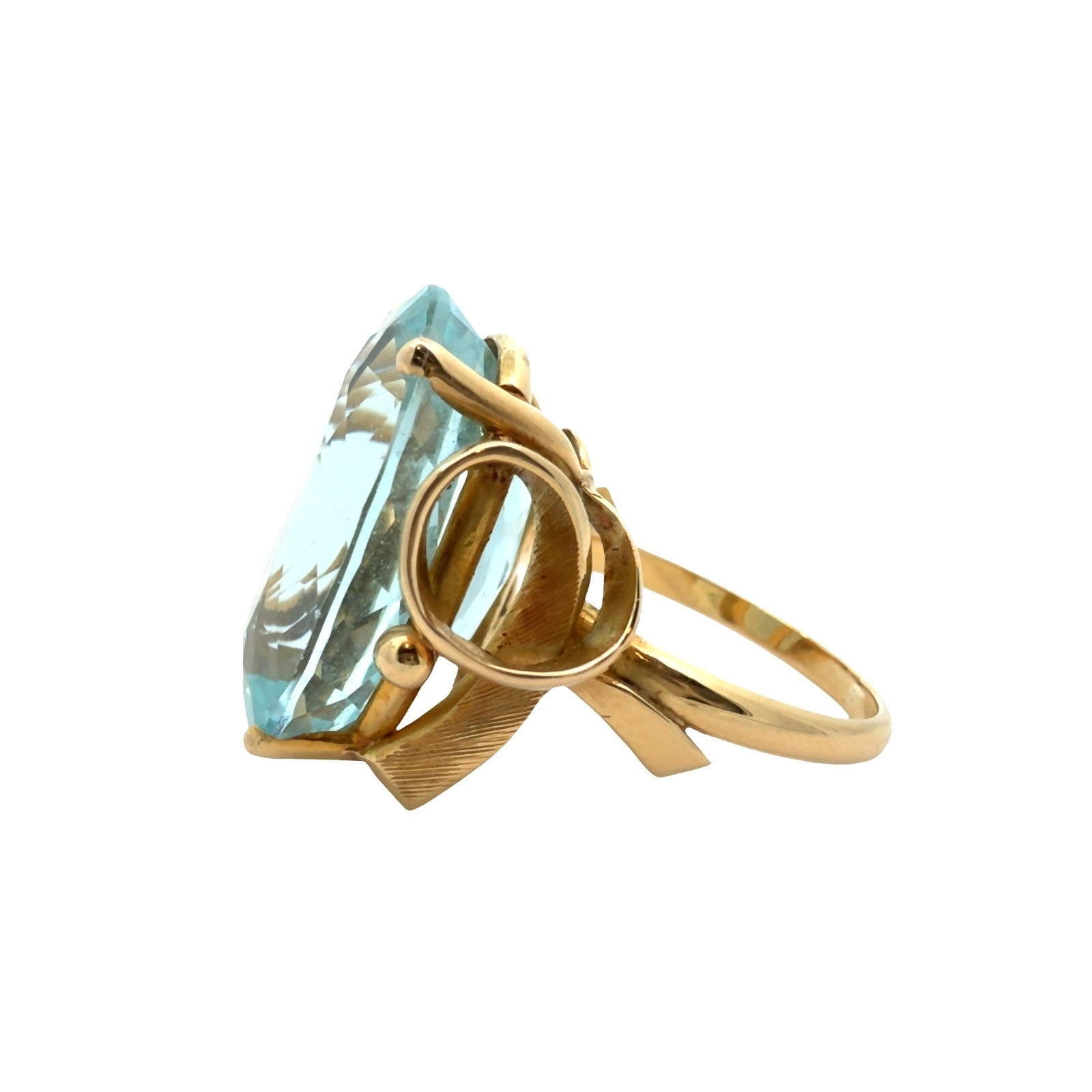 Vintage 17k Yellow Gold 17.60ctw Oval Aquamarine Ring Size 61