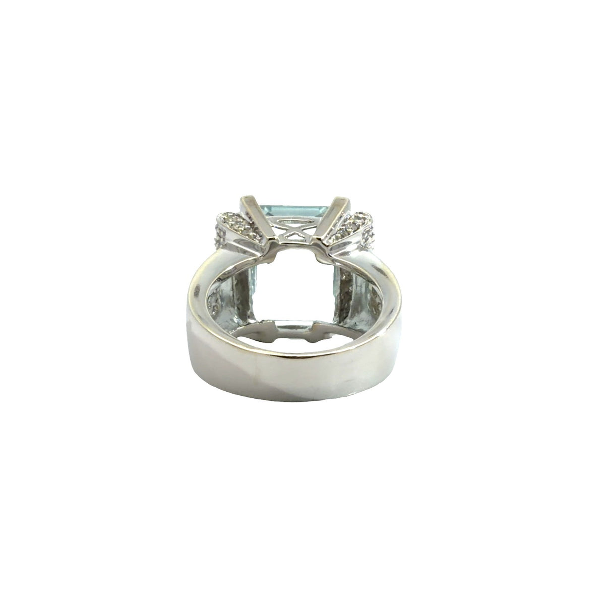 14k White Gold 10.64cttw Aquamarine & 0.68cttw Pave Diamond Cocktail Ring Size 72