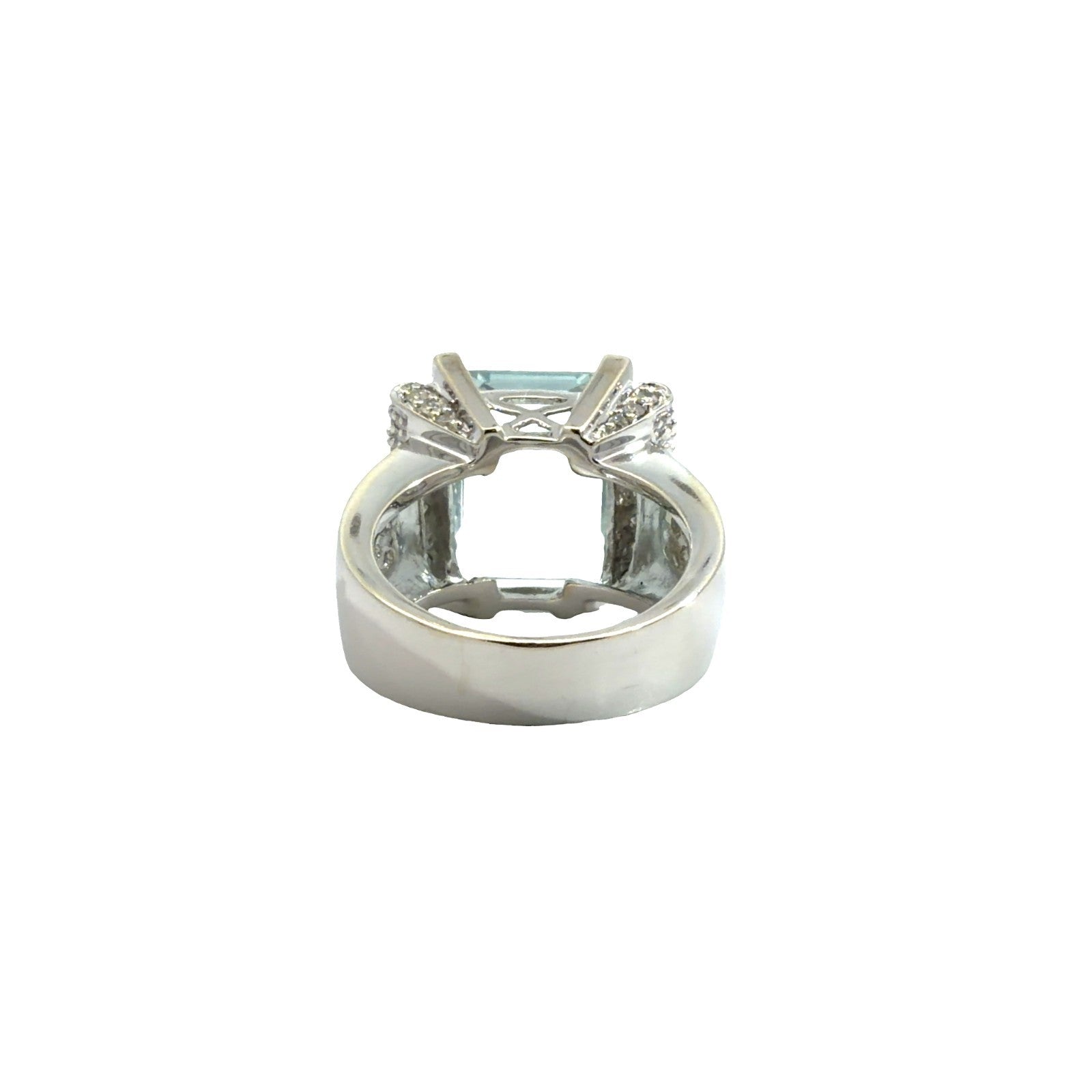 14k White Gold 10.64cttw Aquamarine & 0.68cttw Pave Diamond Cocktail Ring Size 72