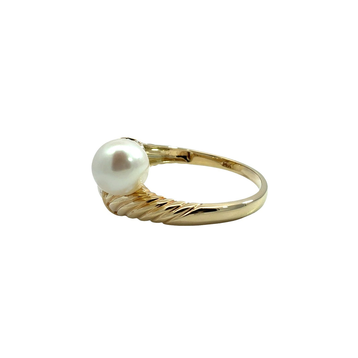 14k Yellow Gold Pearl and 0.10cttw Diamond Bypass Cocktail Ring2