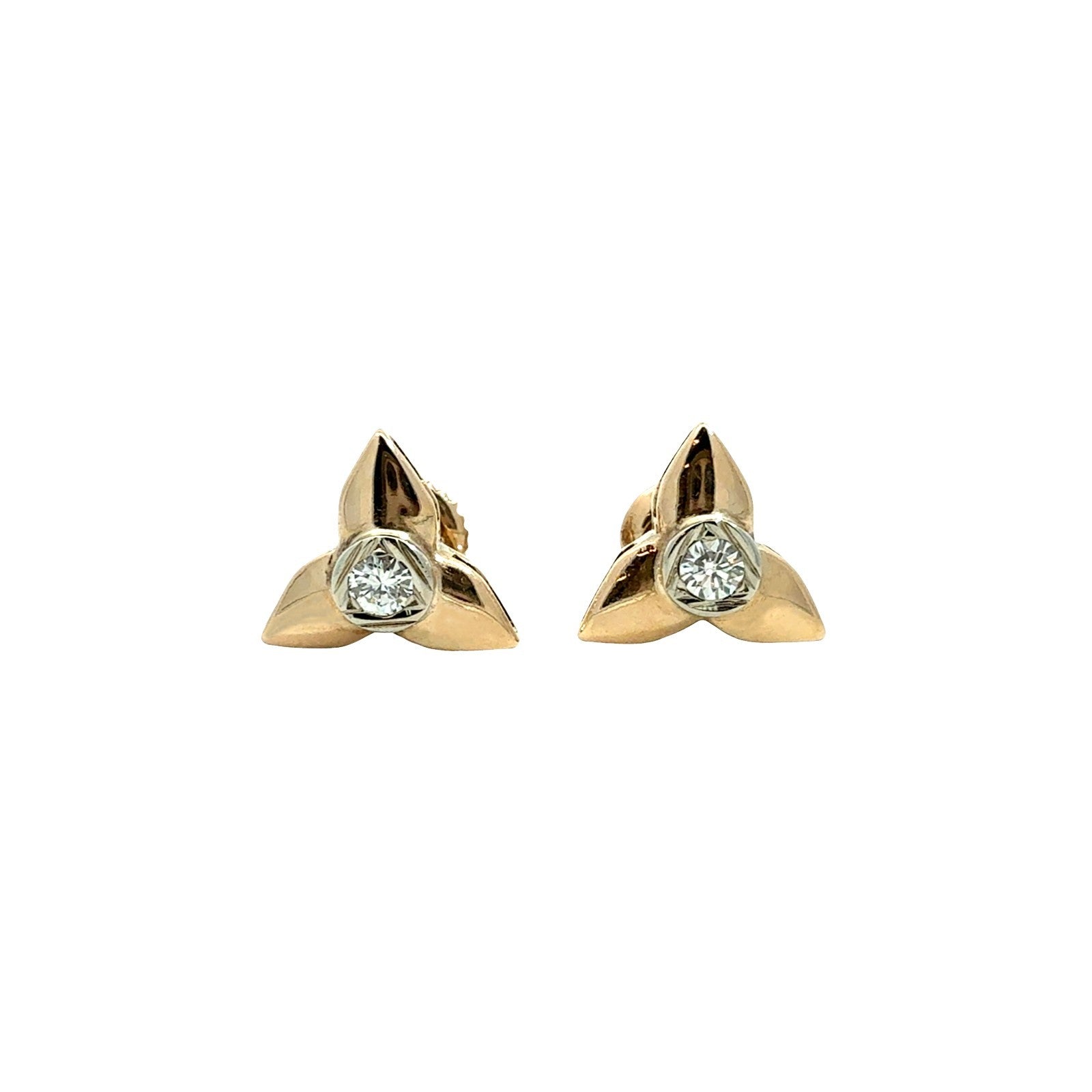 14k Yellow Gold Stamped 0.13cttw Diamond Two-Tone Floral Stud Earrings0