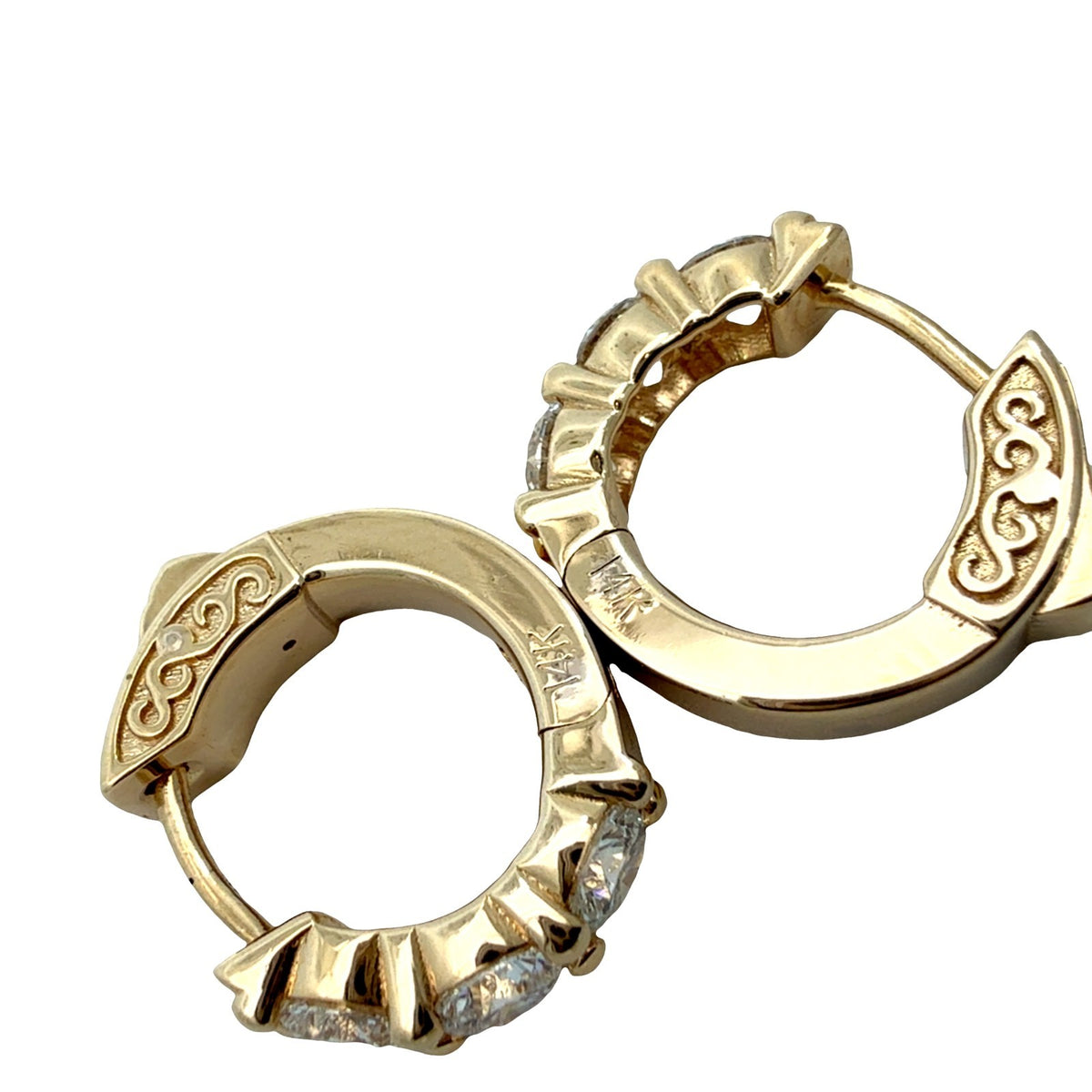 14k Yellow Gold and 1.50cttw Lab-Grown Diamond Huggie Hoop Earrings5