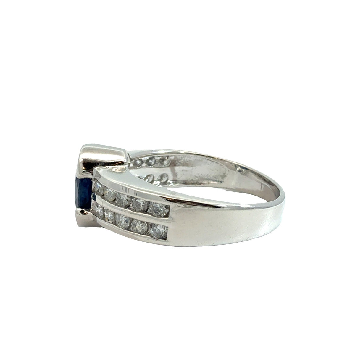 14k White Gold 0.57ctw Diamond and 1.48ctw Oval Sapphire Ring Size 64