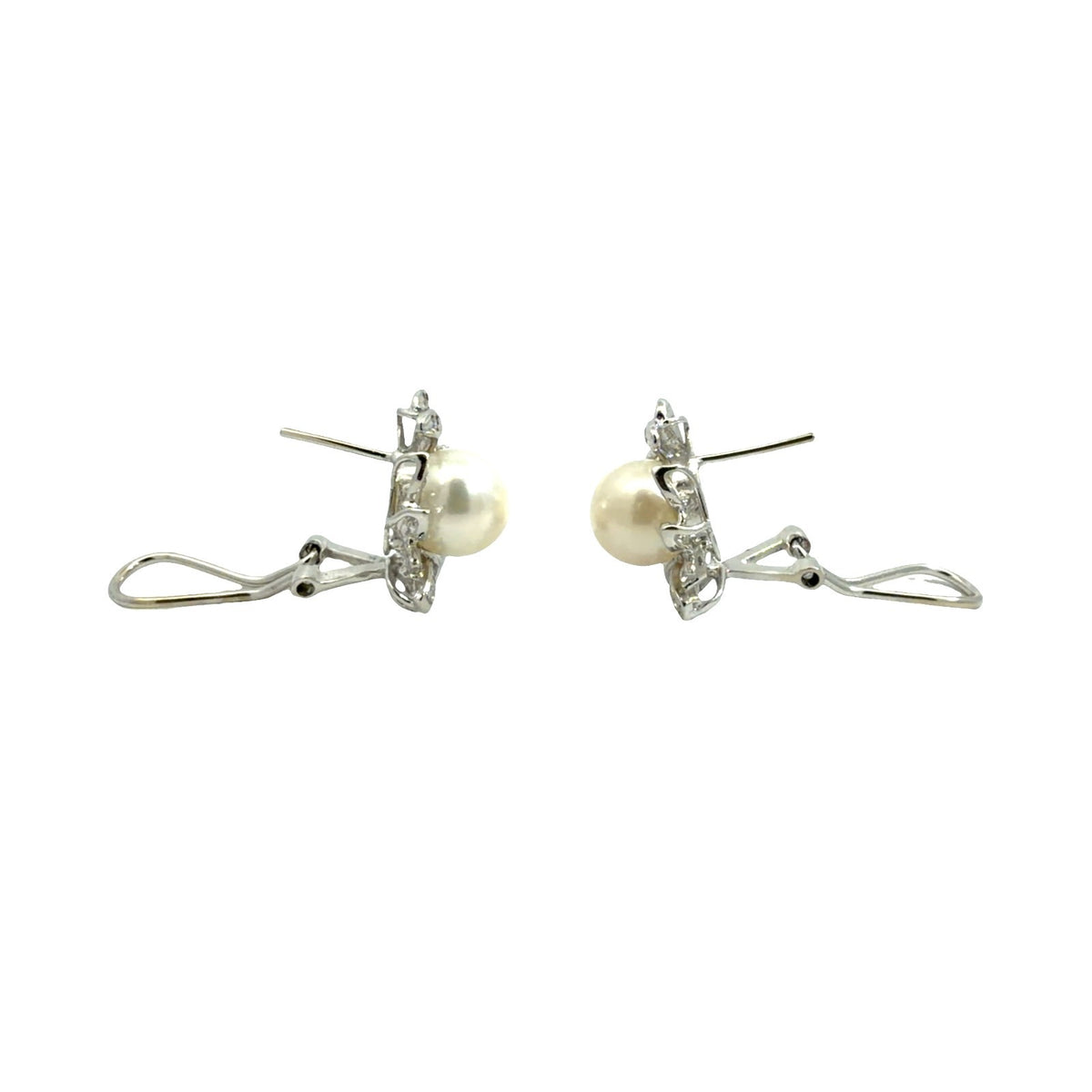 Vintage 14k White Gold 0.18cttw Diamond and Pearl 1950s Floral Earrings2