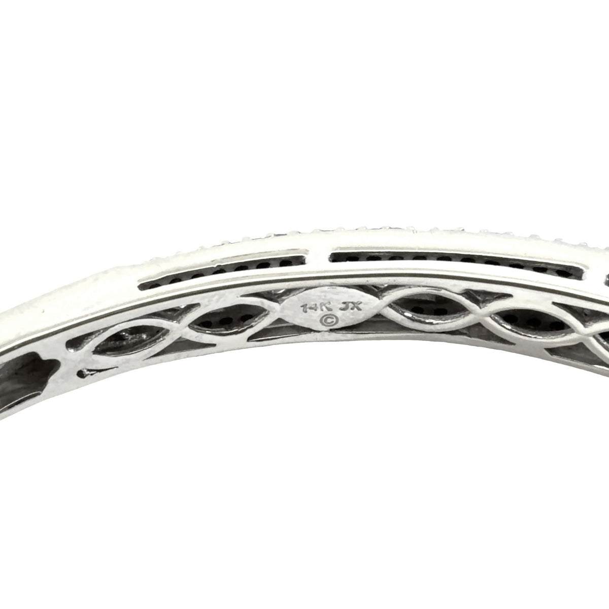 14k White Gold and 1.65ctw Diamond Bangle Bracelet 7"5