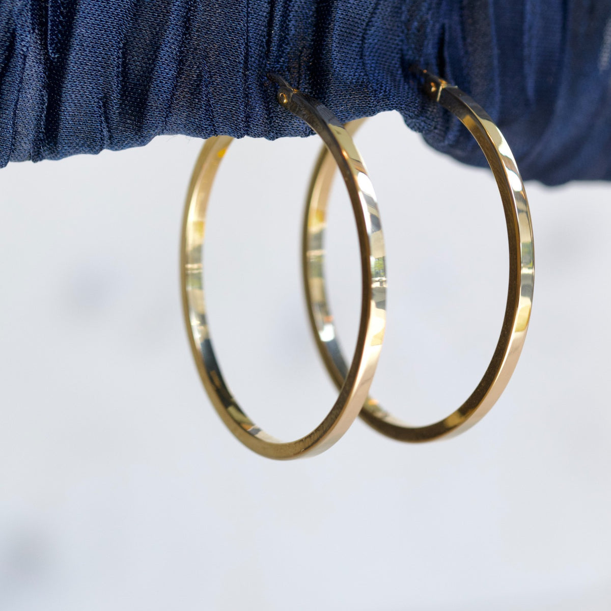 14k Yellow Gold Flat Edge Hoop Earrings0