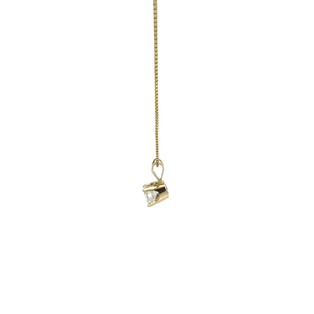 14k Yellow Gold and 0.74ctw Diamond Pendant Necklace 18"4