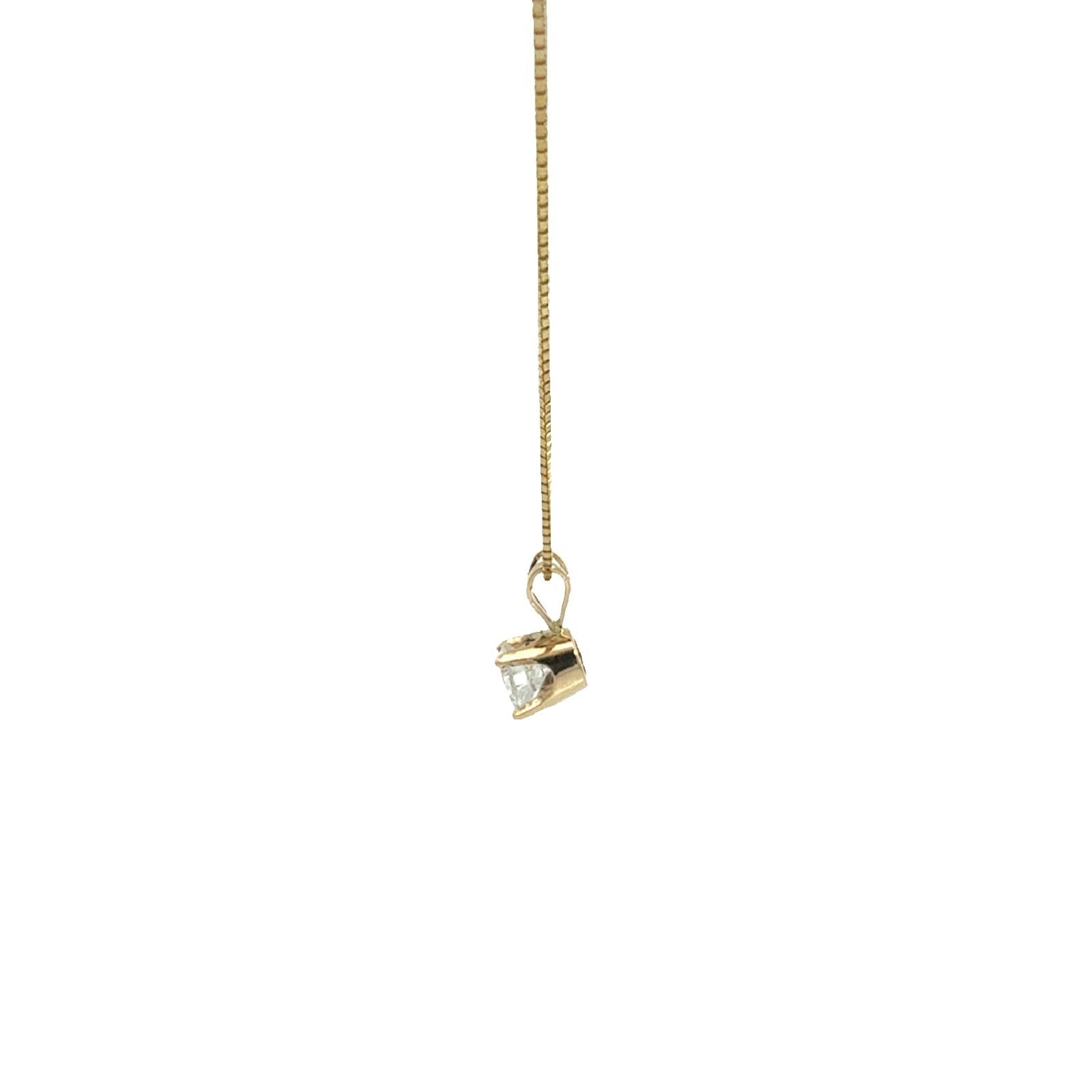 14k Yellow Gold and 0.74ctw Diamond Pendant Necklace 18"4