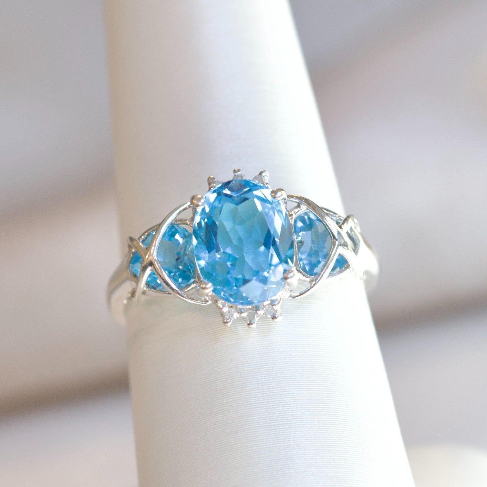 Vintage 10k White Gold 3.27cttw Topaz and 0.02cttw Diamond Ring0