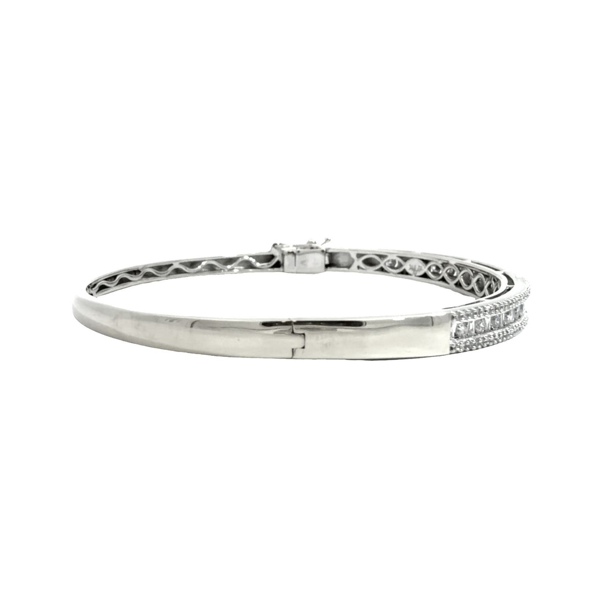 14k White Gold and 1.65ctw Diamond Bangle Bracelet 7"1