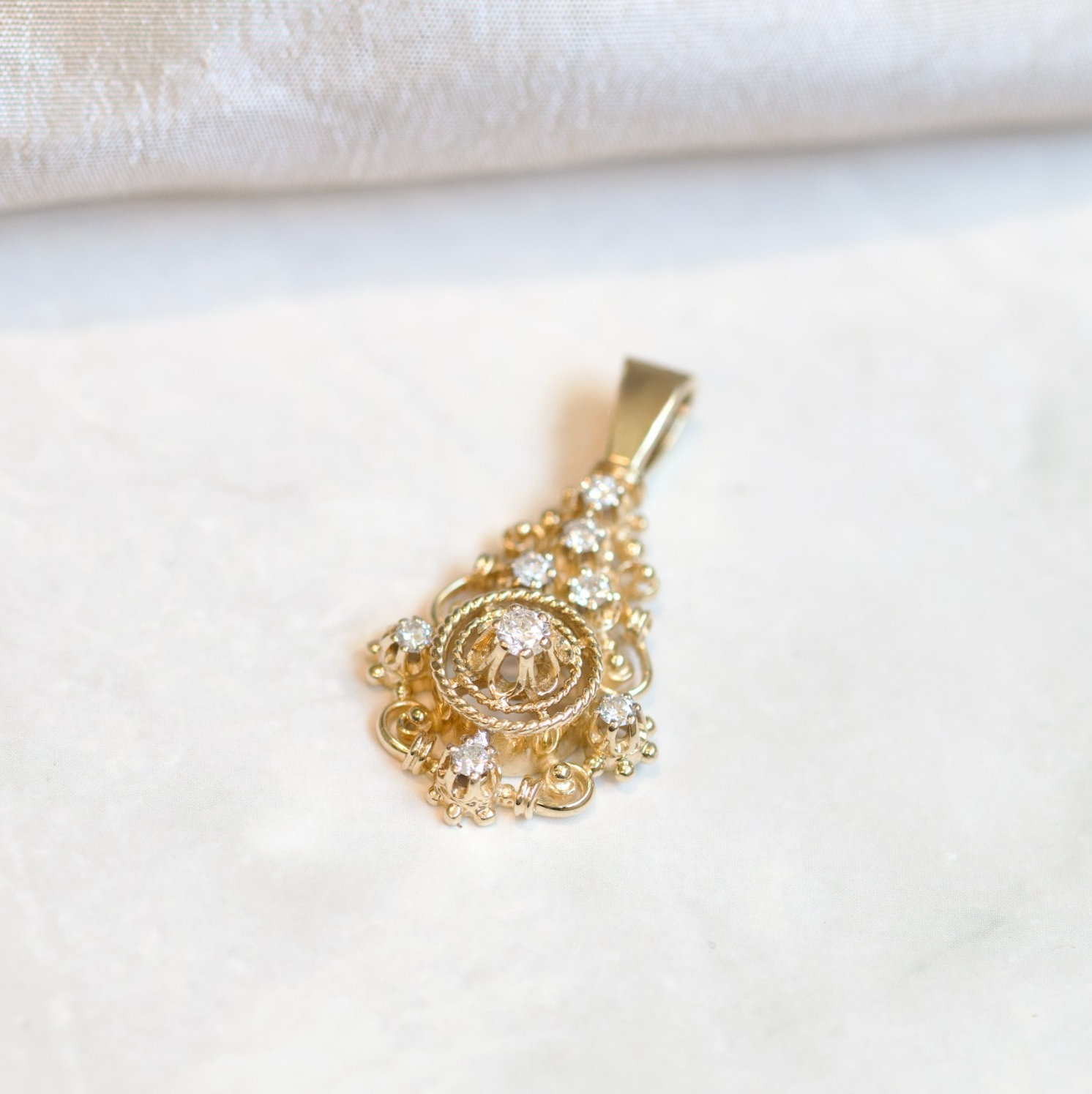 Vintage 14k Yellow Gold Ornate 0.55cttw Diamond Pendant0
