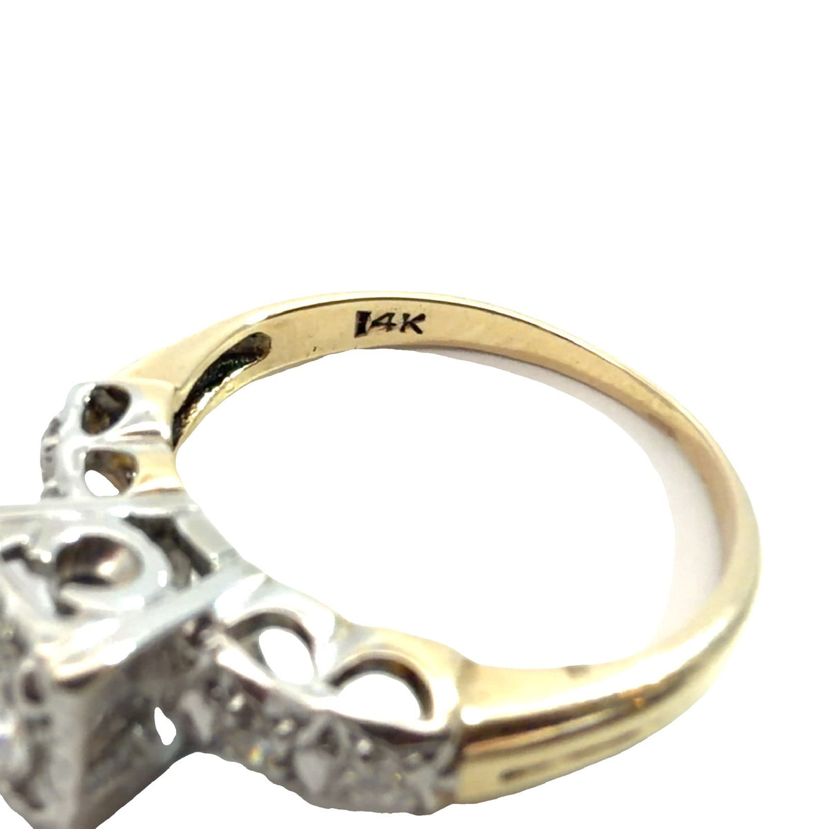Vintage Stamped 14k Multi-Tone Gold 0.40cttw Illusion Set Diamond Ring Size 4.753