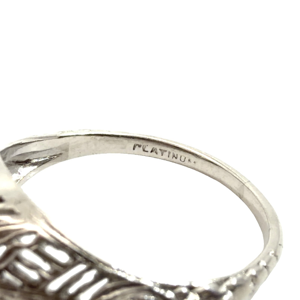 Vintage Art Deco Platinum Filigree & 0.27cttw Diamond Engagement Ring Size 5.254