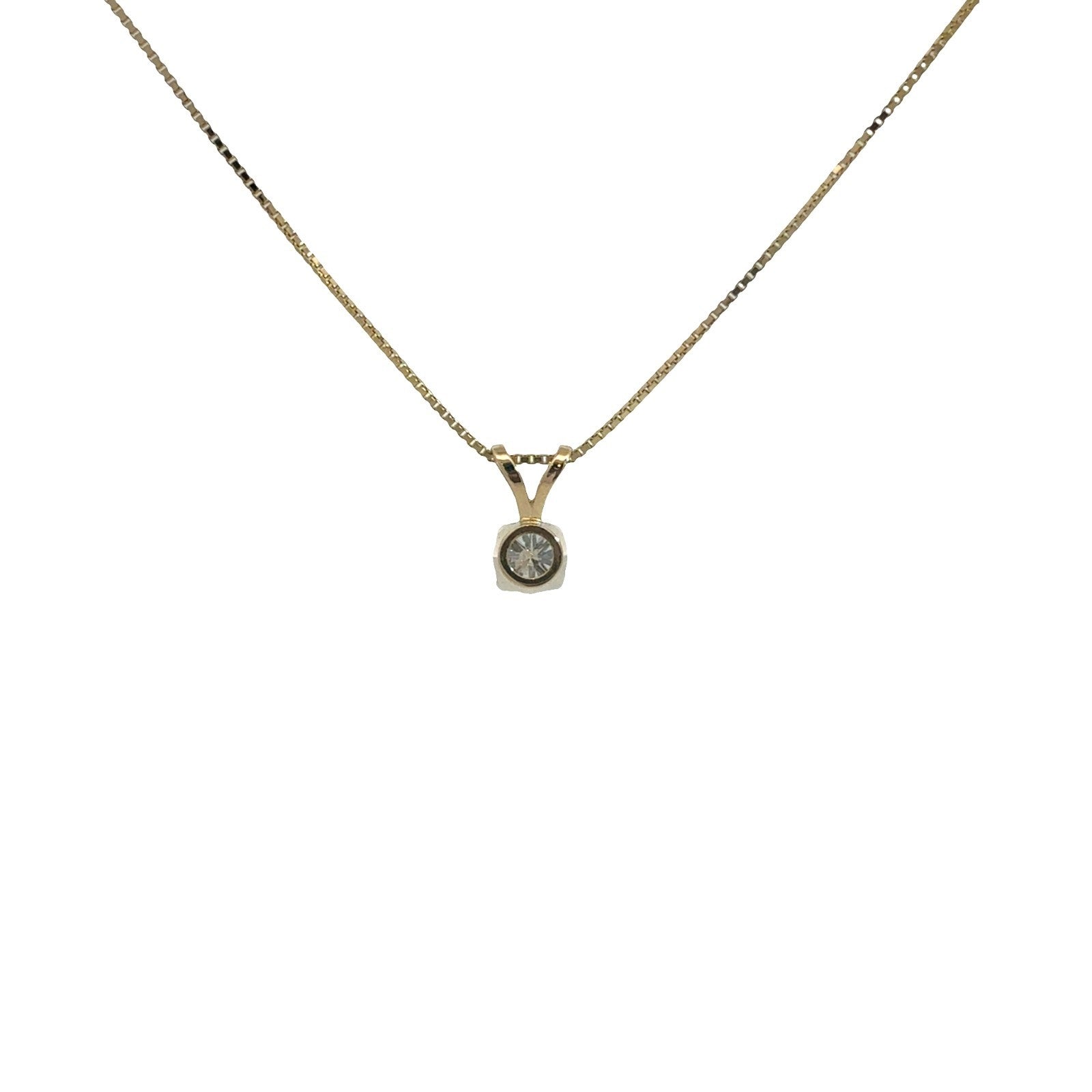 14k Yellow Gold and 0.74ctw Diamond Pendant Necklace 18"3