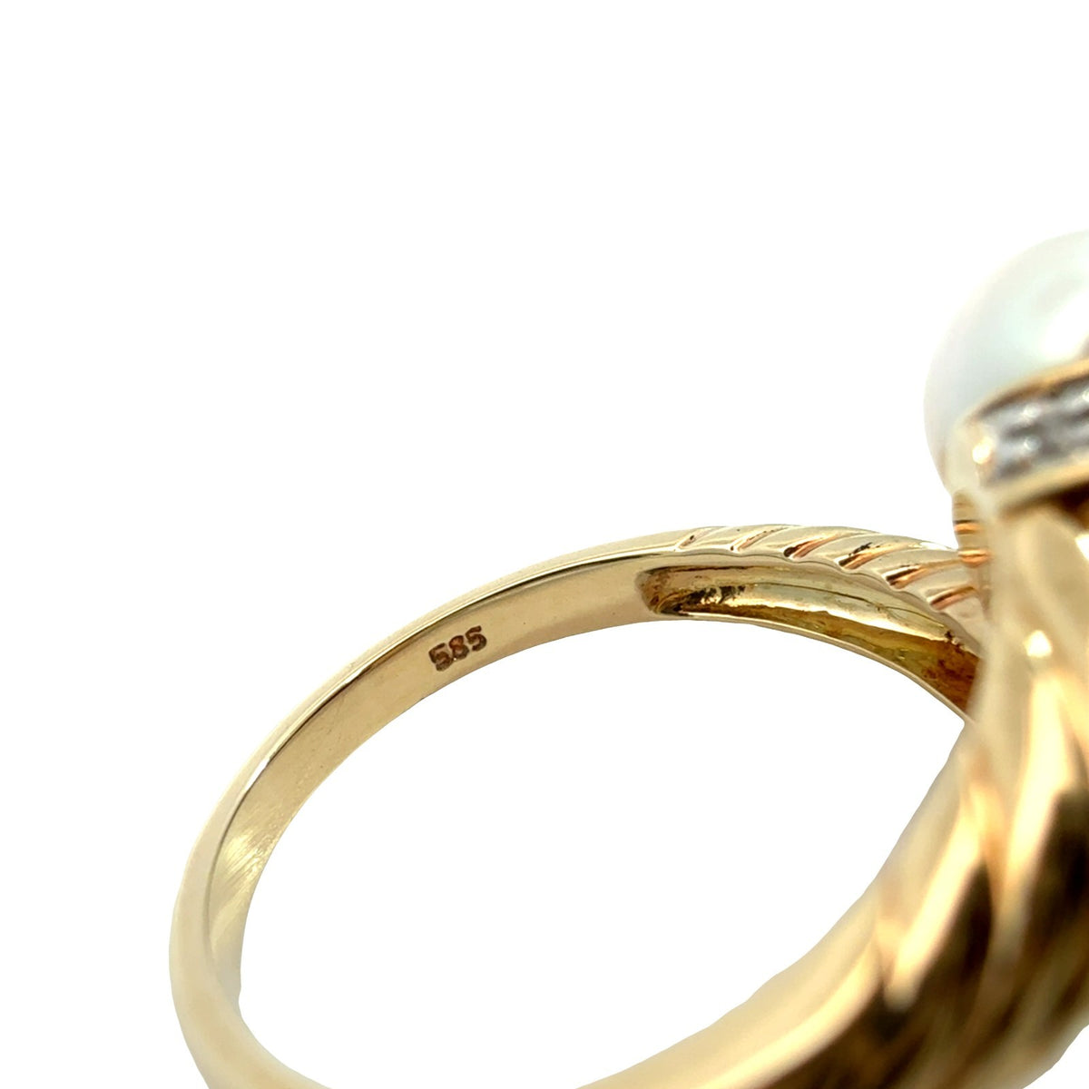 14k Yellow Gold Pearl and 0.10cttw Diamond Bypass Cocktail Ring5