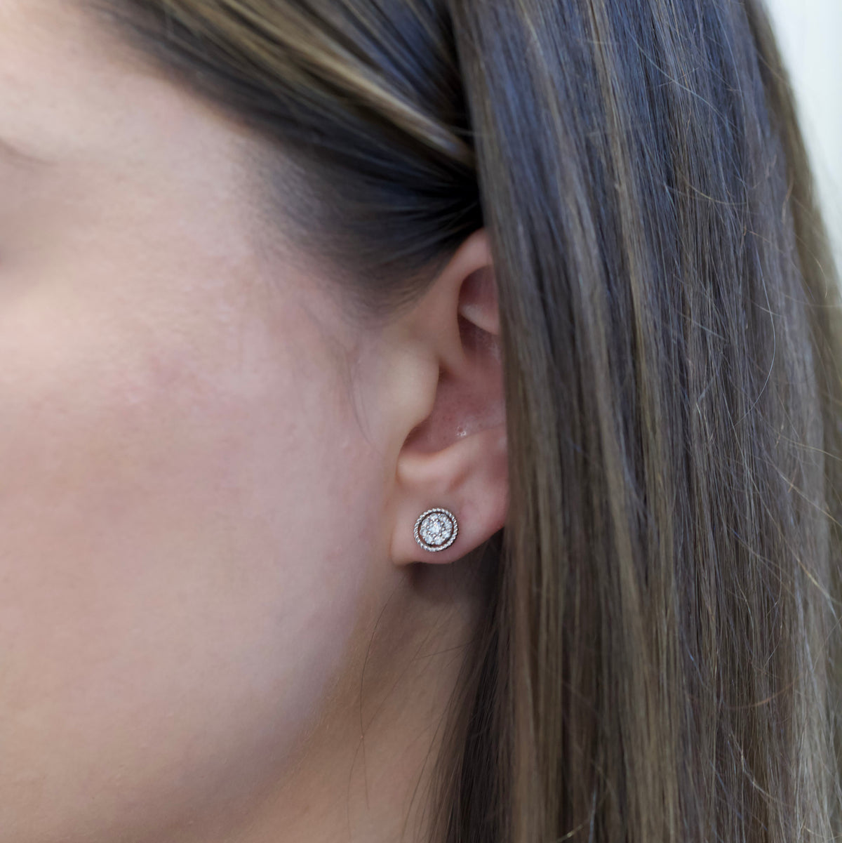 Estate 14k White Gold 0.31ctw Diamond Stud Earrings