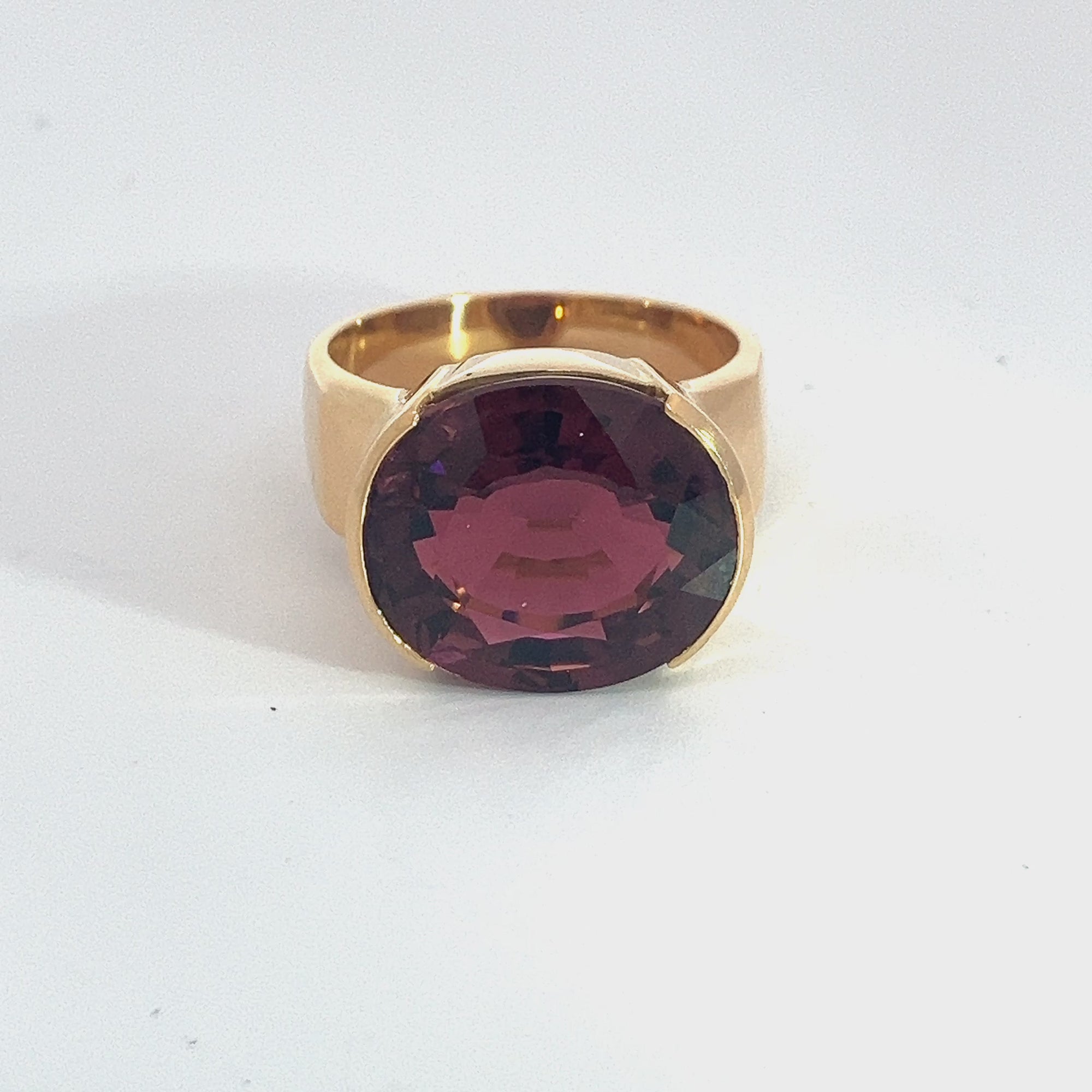 Vintage 18k Yellow Gold and 7.32ctw Pink Tourmaline Ring