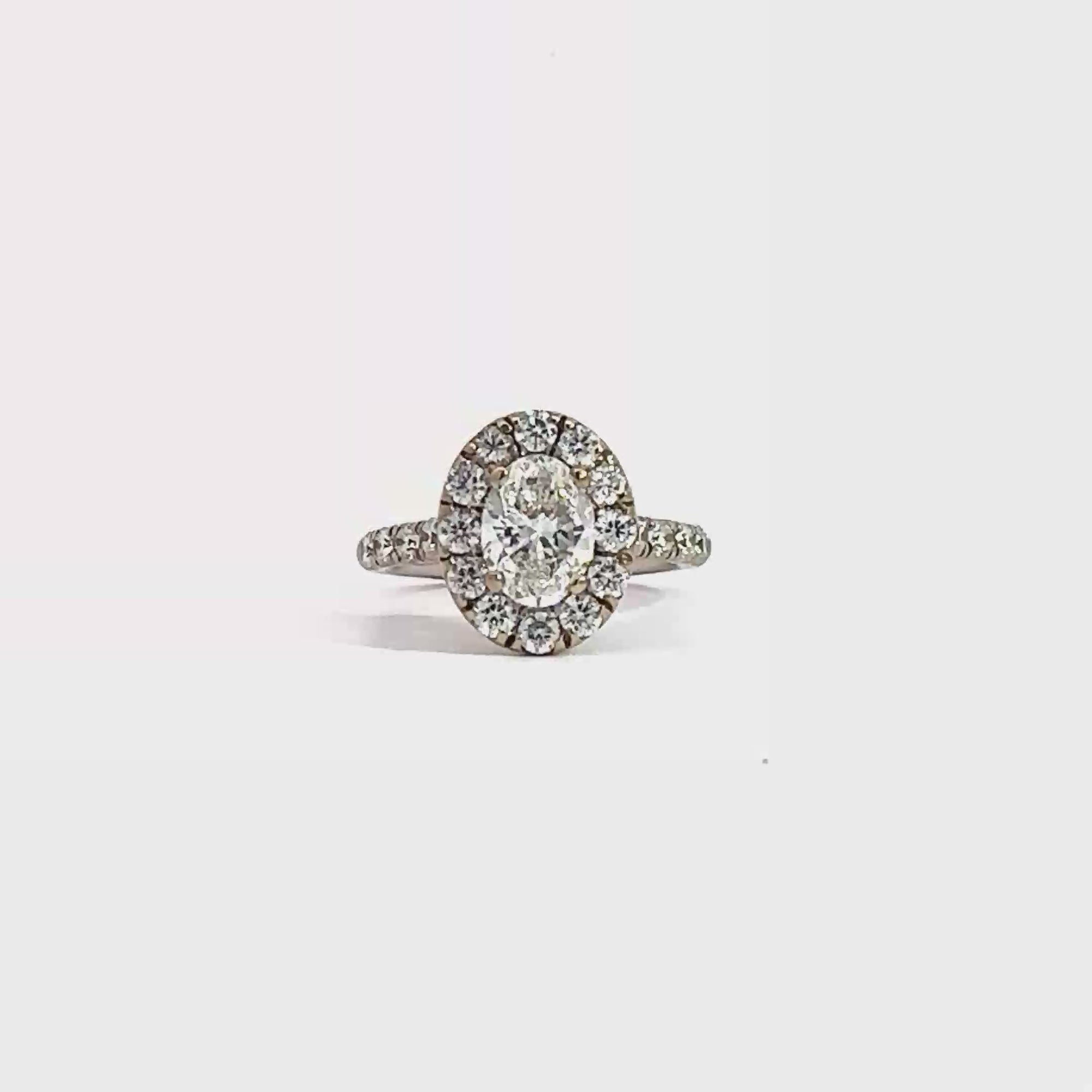 Vintage 18k White Gold 1.00ctw Oval Center Diamond Engagement Ring