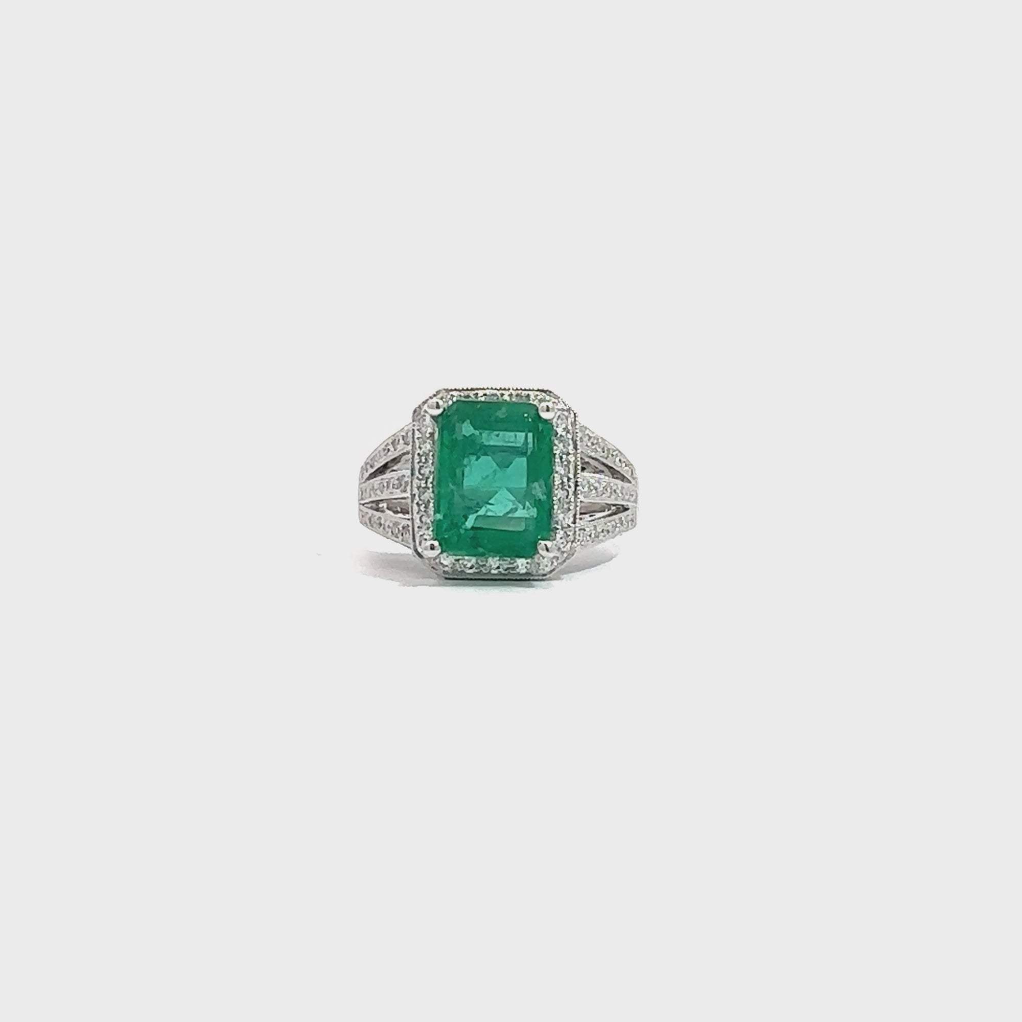 Estate 18k White Gold Rectangular Cut Emerald & Diamond Ring