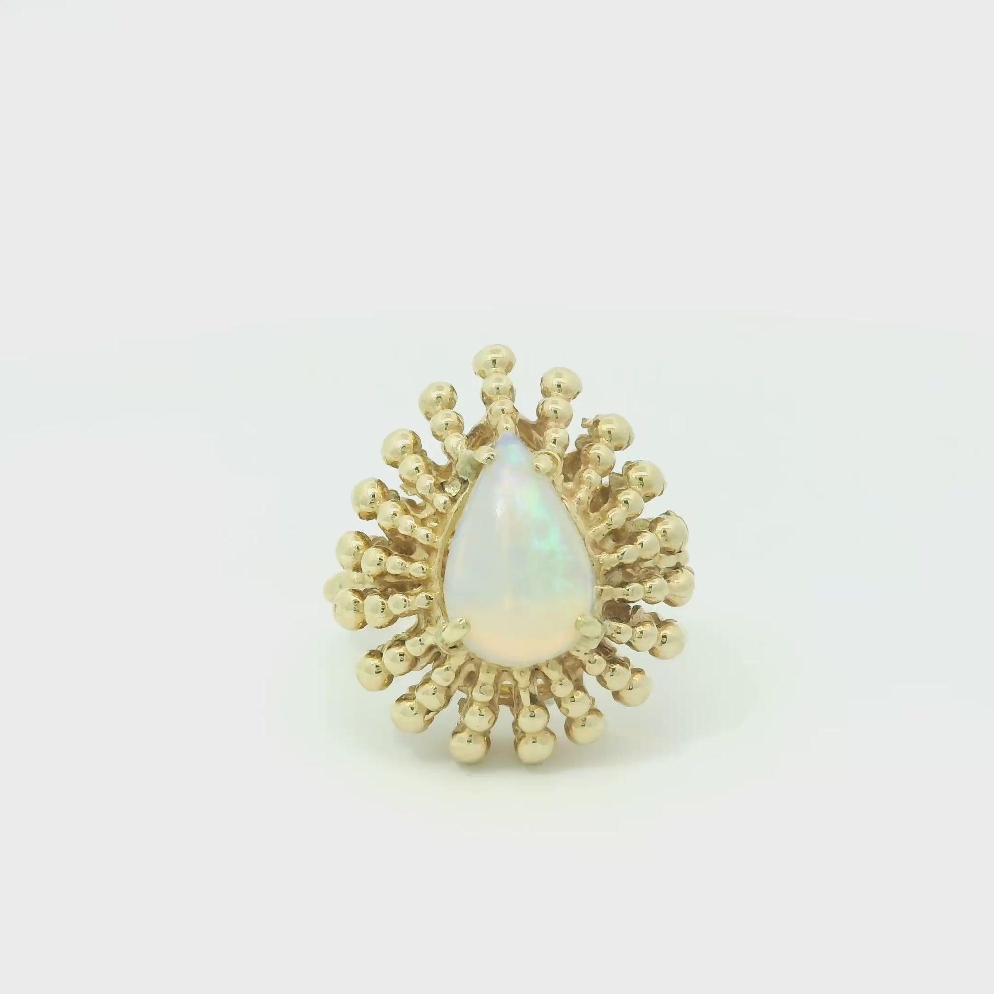 Vintage 14k Yellow Gold Tear Drop Opal Ring